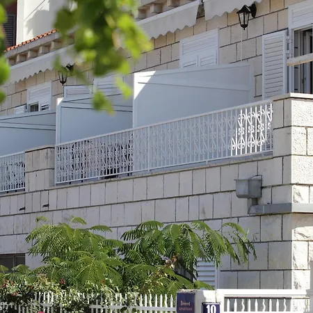 Πανσιόν Victoria Ντουμπρόβνικ
