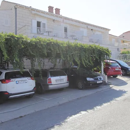 Victoria Konukevi 3*