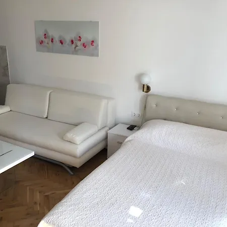 Konukevi Victoria 3*